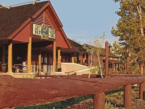 Old Faithful Snow Lodge Exterior photo